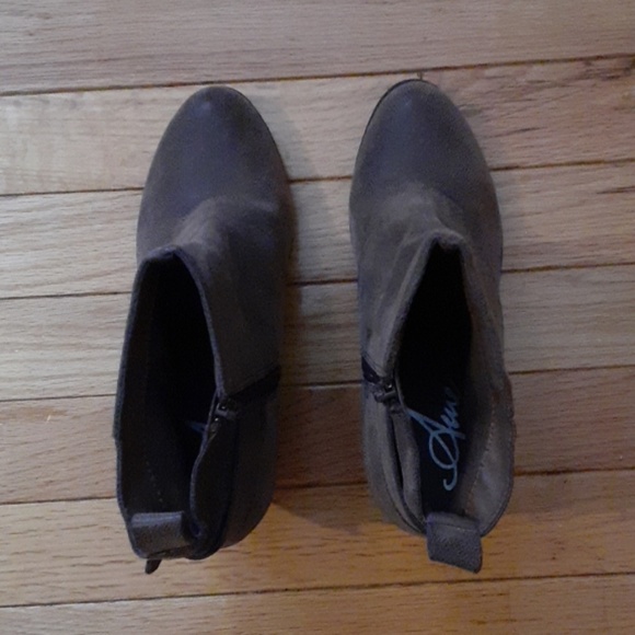 American Rag Booties - Picture 4 of 5